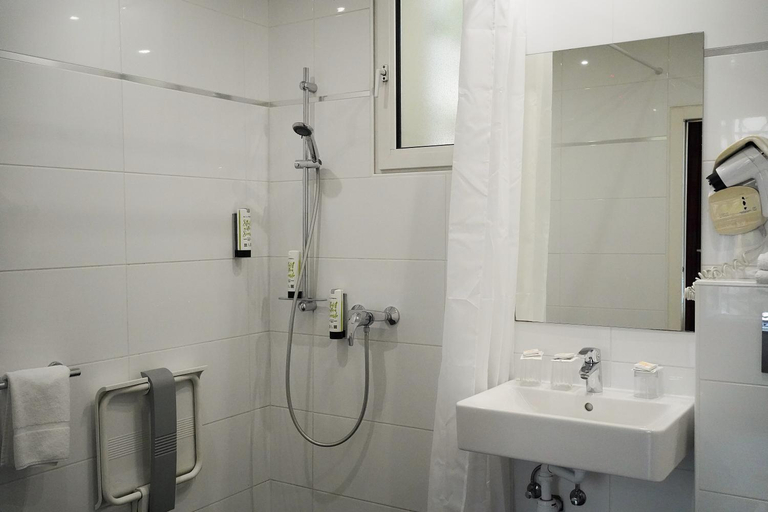 Bathroom, Hôtel Gabriel Issy, Hauts-de-Seine