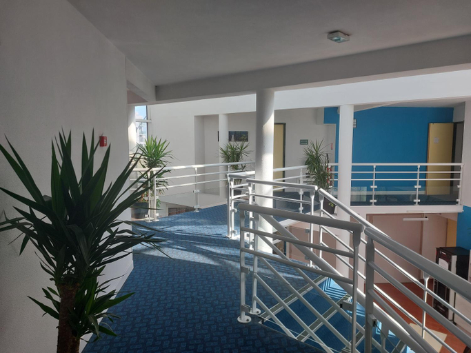 Others 5, Hotel airport, Nord