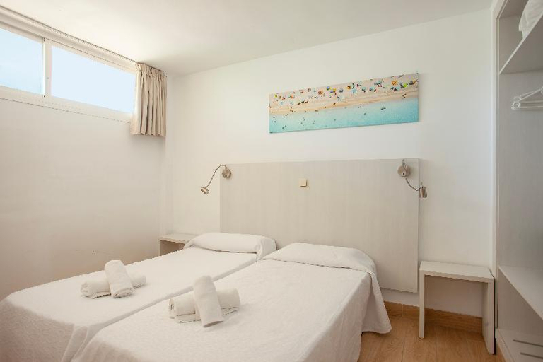 Bedroom 2, BJ Apartamentos Club Sa Coma, Baleares
