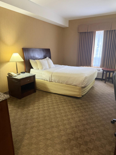 Bedroom 3, Comfort Inn & Suites Airdrie, Division No. 6
