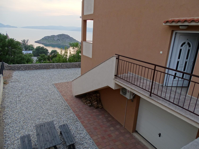 Others 5, Slavica apartments 2, Senj
