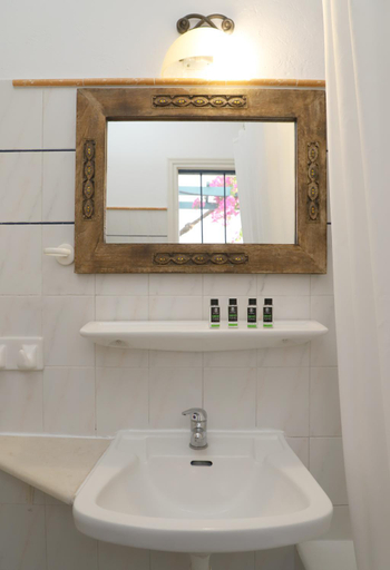 Bathroom 4, Villea Village by GHH, Crete