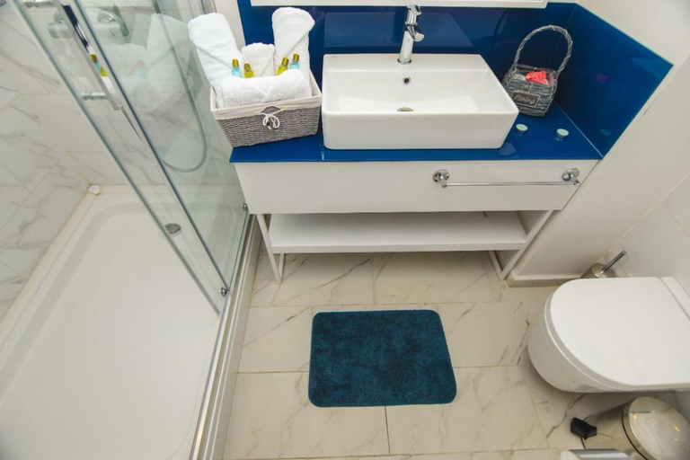 Bathroom 5, Orbi City Batumi, Batumi