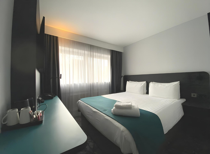 Bedroom 3, Normandy Hotel, Renfrewshire