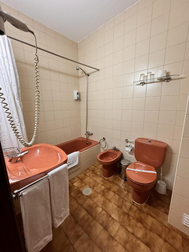 Bathroom 3, Hotel Lagosmar, Lagos