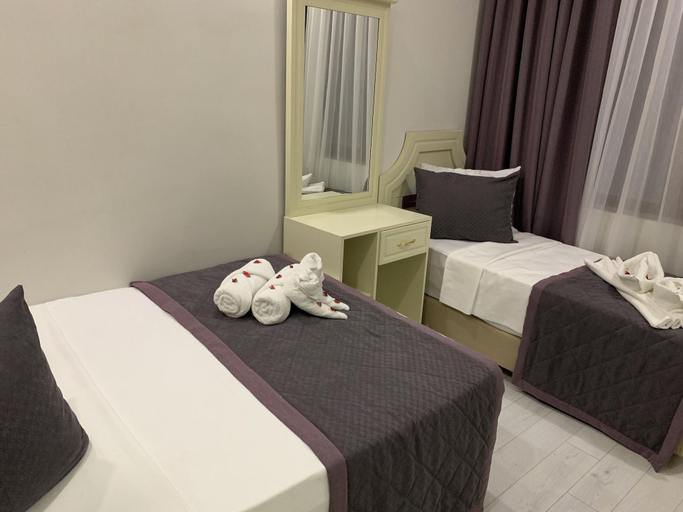 Bedroom 2, Taksim Diamond Hotel, Beyoğlu