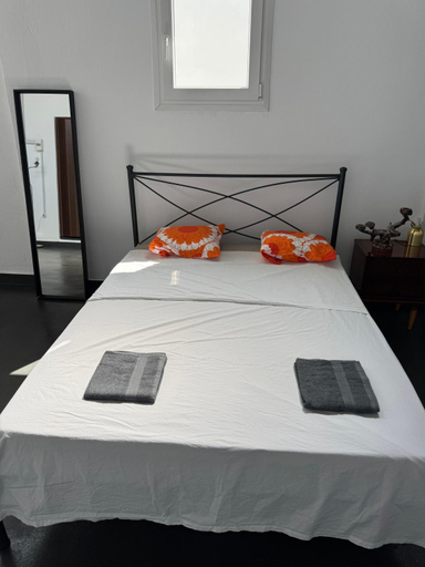 Bedroom 2, Factory, Attica
