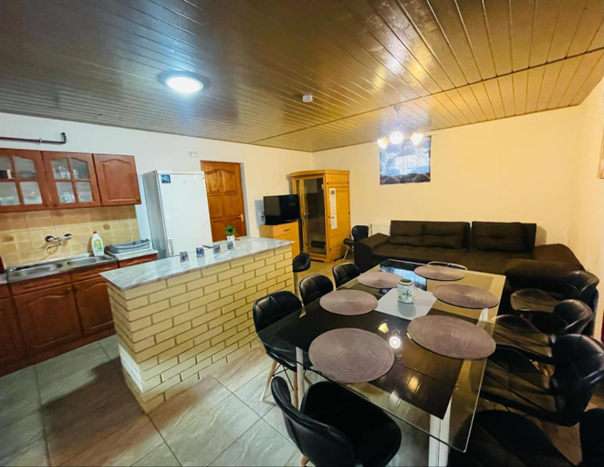 Food & Drinks, Bukk-Volgye Vendeghaz, Mezőkövesdi