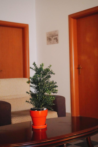 Others 5, Guest House by Roni, Durrësit