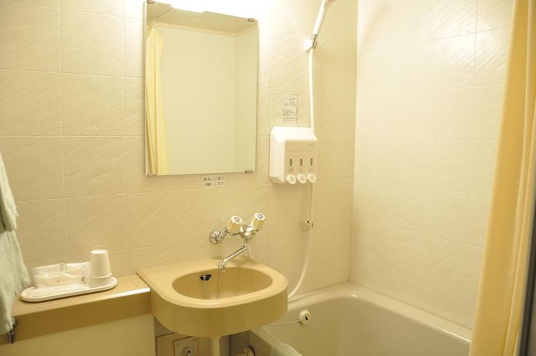 Bathroom 4, Palace Inn Toyota, Toyota