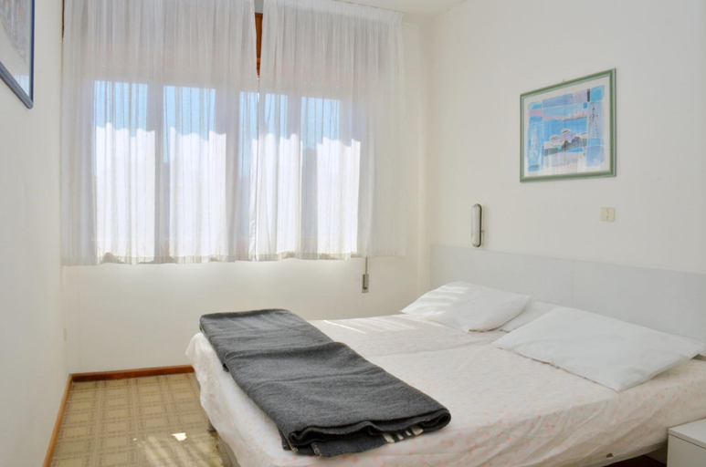 Bedroom 2, Comfy flat for 6 guests in Bibione - Beahost, Venezia