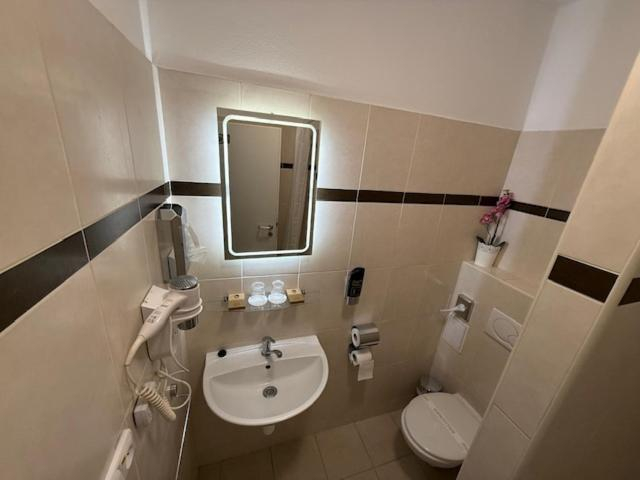 Bathroom 3, Penzion U Srncika, Bratislava IV