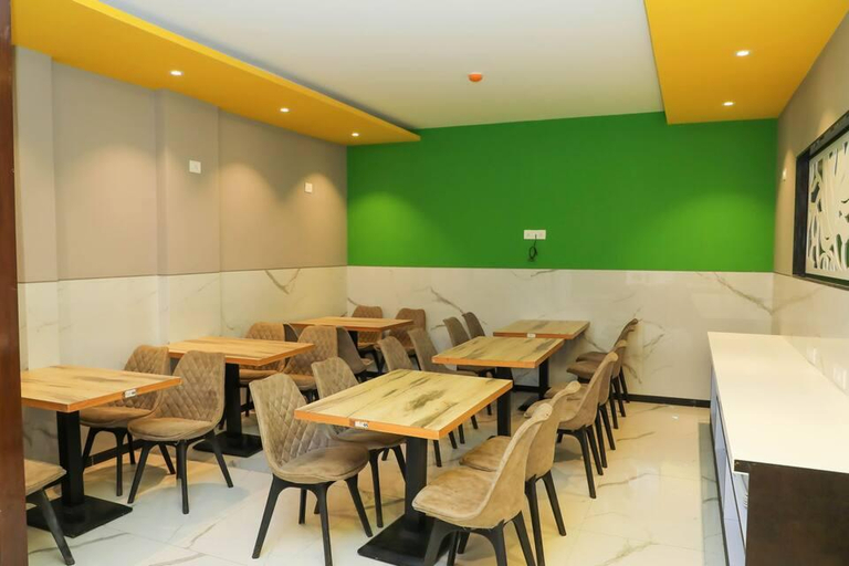 Food & Drinks 3, FabHotel Prime Grand, Mumbai Suburban