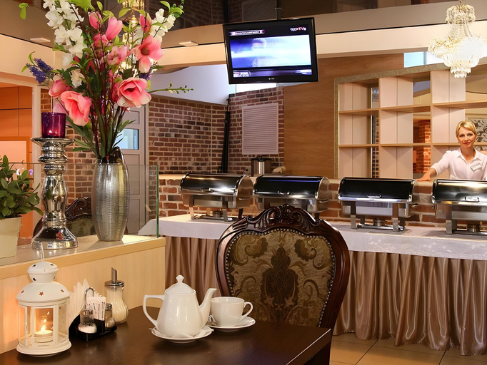 Food & Drinks 2, Sunflower River Hotel Moscow, Central