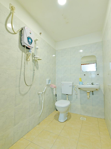 Bathroom 4, Hotel O Sam Huat Hotel, Pontian