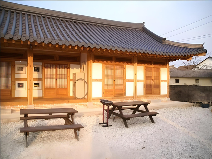 Exterior & Views 5, Reed House Hanok Pension, Suncheon