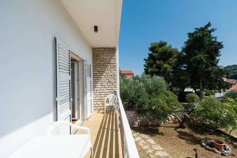Balcony/terrace 2, Apartments and Room Kate, Tisno