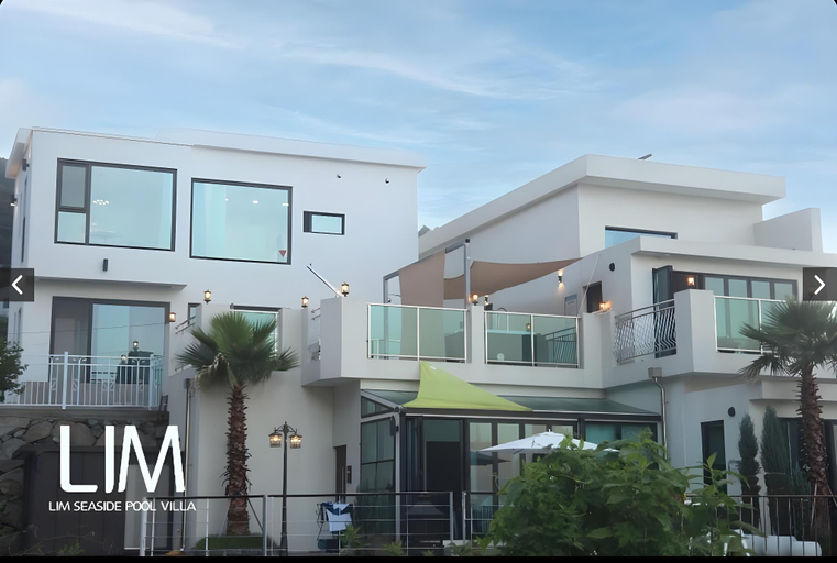 Exterior & Views 1, Lim Seaside Poolvilla Pension, Namhae