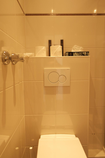 Bathroom 3, Hotel Residenz, Düsseldorf