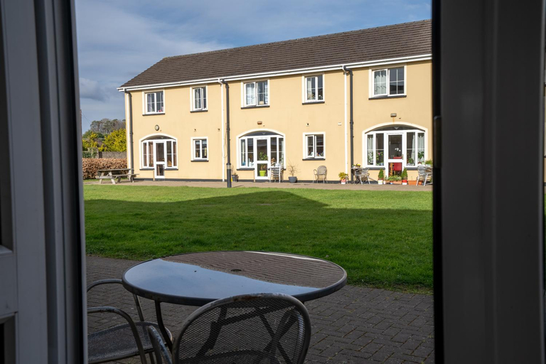 Others 5, Muckross Luxury Residences