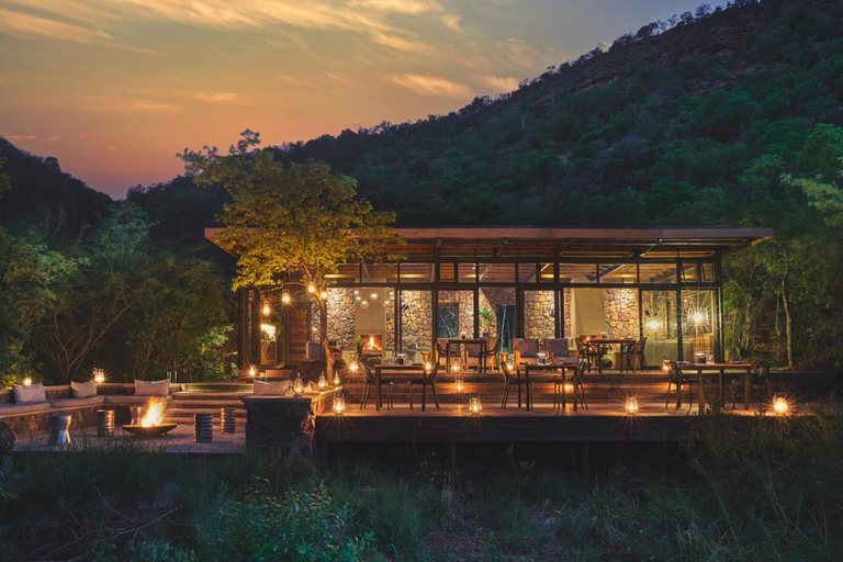 Exterior & Views