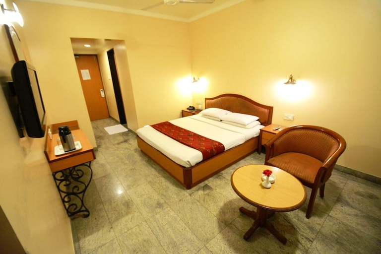 Bedroom 3, Hotel The Samrat, Pune