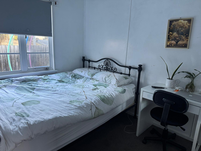Others 4, Private Double Room Shared Bathroom, Clarence