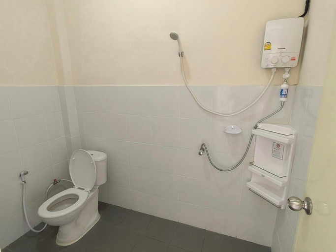 Bathroom 3, PUENG LUANG RESORT., Bang Phae