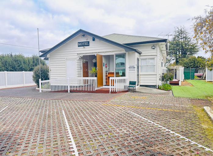 Exterior & Views 2, harrison motel, Manukau
