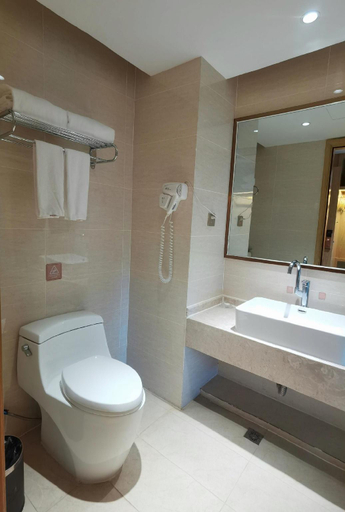 Bathroom 3, Vienna Hotel Guangdong Huazhou Lvjing Guoji, Maoming
