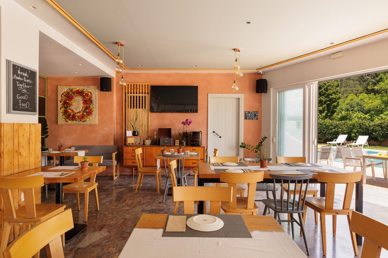 Food & Drinks 4, Dominoes Hotel Apartments, Ionian Islands