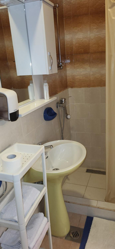 Bathroom 3, Studio apartman