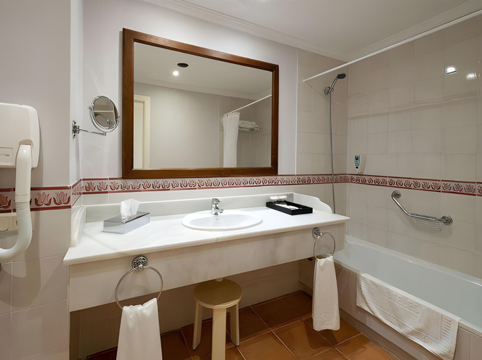 Bathroom 5, Hotel Fuerte Conil Costa Luz, Cádiz