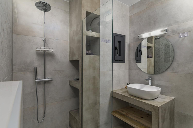 Bathroom 3, Aspras Luxury Apartments, Crete