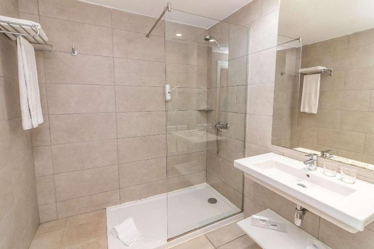 Bathroom 5, Labranda Bronze Playa, Las Palmas