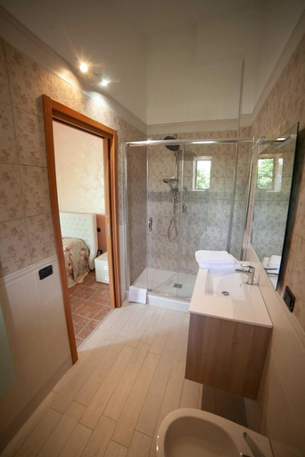 Bathroom 4, Relais d'Itria, Taranto