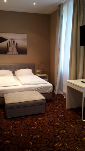 Bedroom 2, Hofgarten Apartments, Aschaffenburg