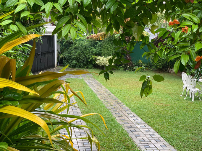 Others 3, Villa Green, Minuwangoda