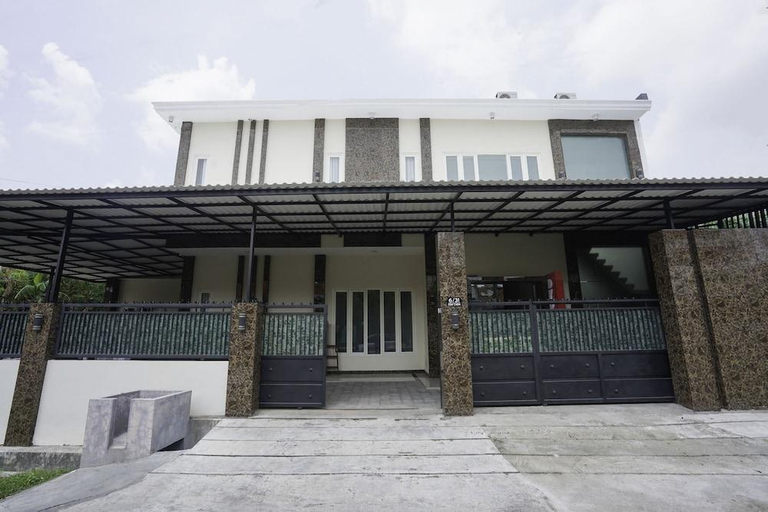 Exterior & Views 2, RedDoorz @ Ngagel Jaya Surabaya, Surabaya