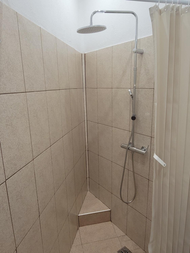Bathroom 3, Gioula's Residence, Thessaly