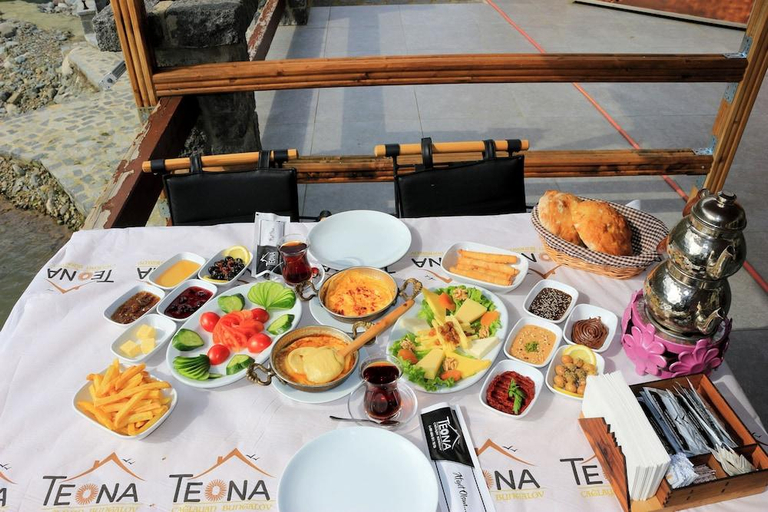 Food & Drinks 4, Teona Caglayan Bungalov, Fındıklı