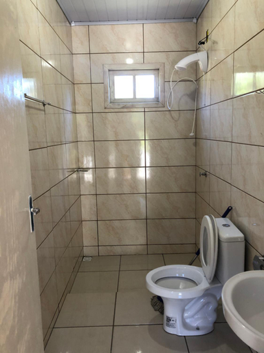 Bathroom 2, Pousada Vale das Cachoeiras, Rio Rufino