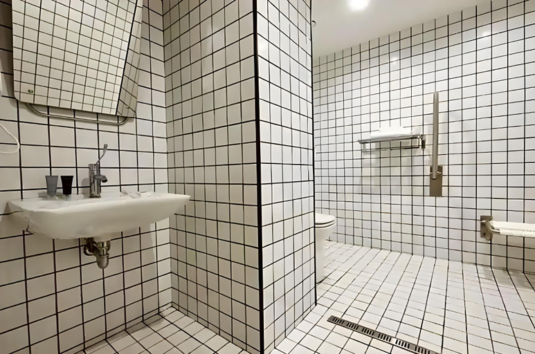 Bathroom 4, Tbilisi Park Hotel, Tbilisi