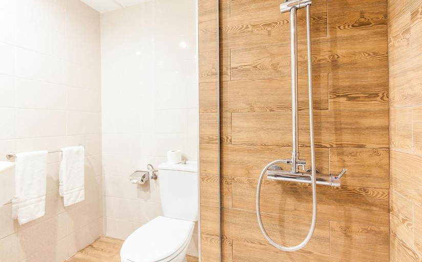 Bathroom 4, Hotel La Nina, Baleares