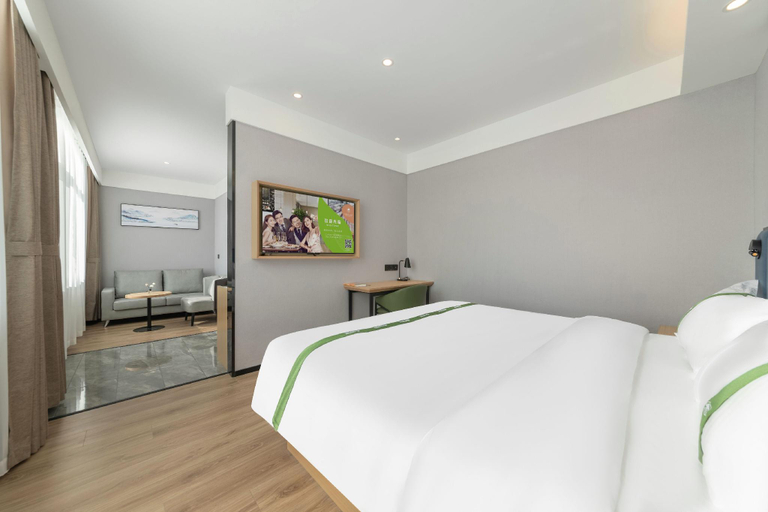 Bedroom 2, GreenTree Inn Express Qingdao Jiaodong International Airport, Qingdao