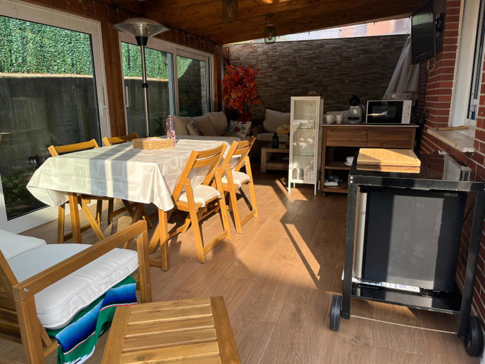 Others 3, Habitaciones en chalet con jardin, Cantabria
