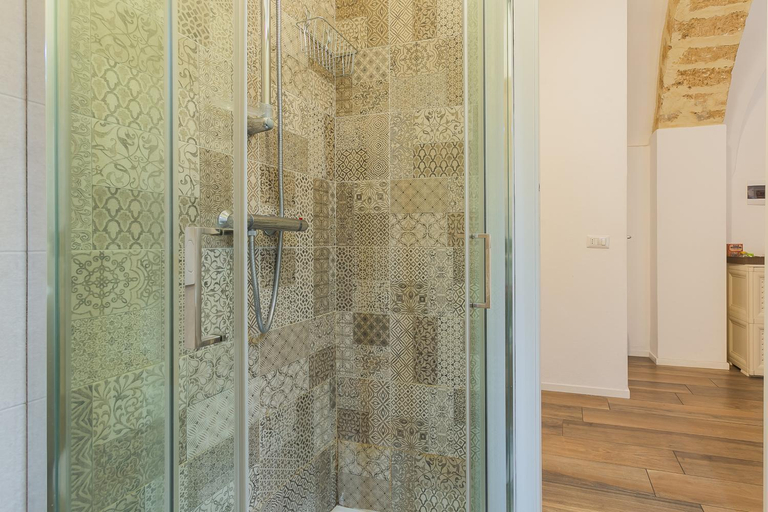 Others 5, Red Rooms by Wonderful Italy, Bari