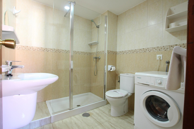 Bathroom 4, Apartamentos Tesy, Murcia