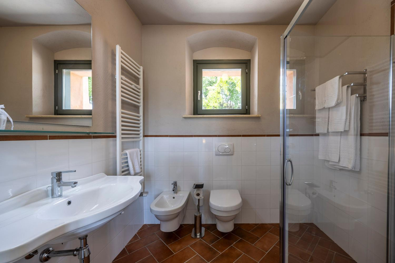 Bathroom 5, Corte Baruzzo Relais, Mantua