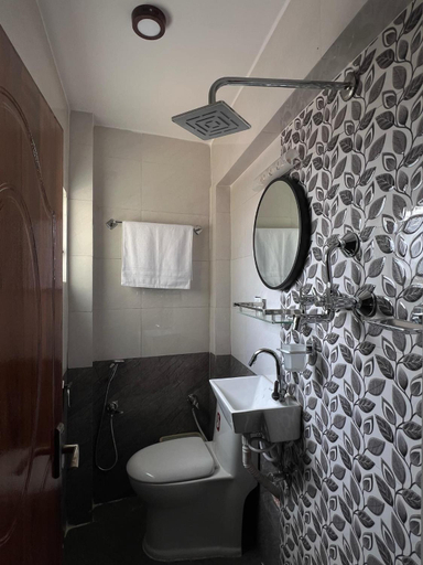Bathroom, Namaste Bhaktapur Homestay, Bagmati